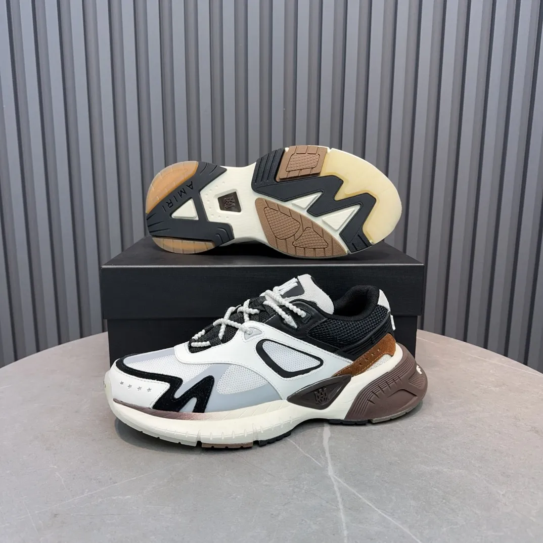 [AMIRI Amir] P: 760💰Size for couples: Female 35-40; Male 39-44; (Customized at 45.46) AMIRI Amir New Autumn and Winter Products New Autumn Latest Catwalk Couple Color Block Bread Casual Sports Shoes Series〰 Full of detailed casual fashion style New generation of bone shoes popular classic upgrades Super comfortable and super popular! AUTRY is an exclusive version of AUTRY couple casual shoes from a high street brand in Los Angeles. Many celebrity Internet celebrities have the same style. Chinese new rapper Xiaobai Gali, Wang Yibo, Yang Mi and other Internet celebrity bloggers are competing for their feet. The three-dimensional molded metal logo on the side of the AJ1 shoe is on par with Nike's popular Fog. The heroic value instantly has a bit of punk rock flavor, all showing fashion sense and street style... ▪ Upper: original custom-made cowhide + original custom-made breathable mesh ▪Inner lining: original customized breathable mesh ▪Outsole: original molded two-color TPU rubber combination outsole.